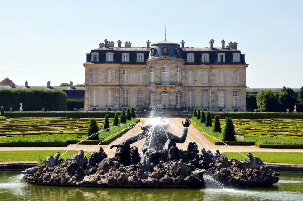 Castle for wedding in Paris