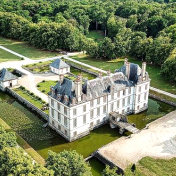 chateau wedding in France