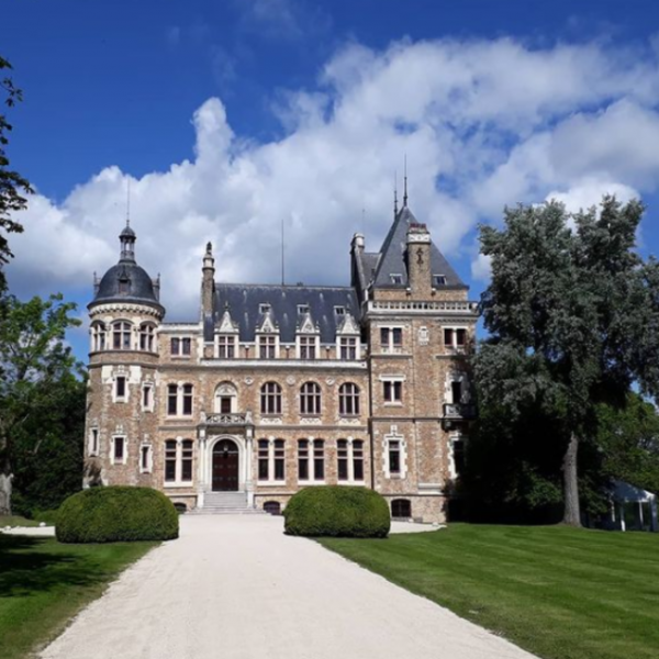 chateau wedding in France