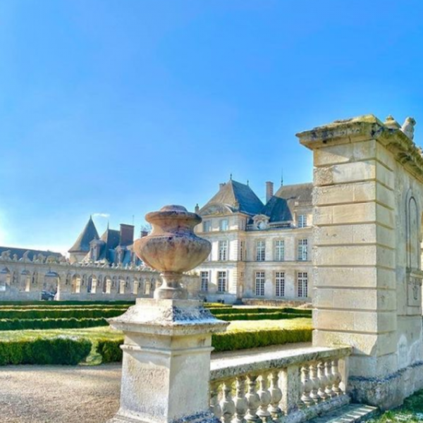 chateau wedding in France