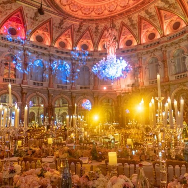 Планируете ли вы роскошную свадьбу в Париже