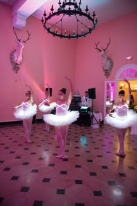 get married in france luxury chateau wedding (8)